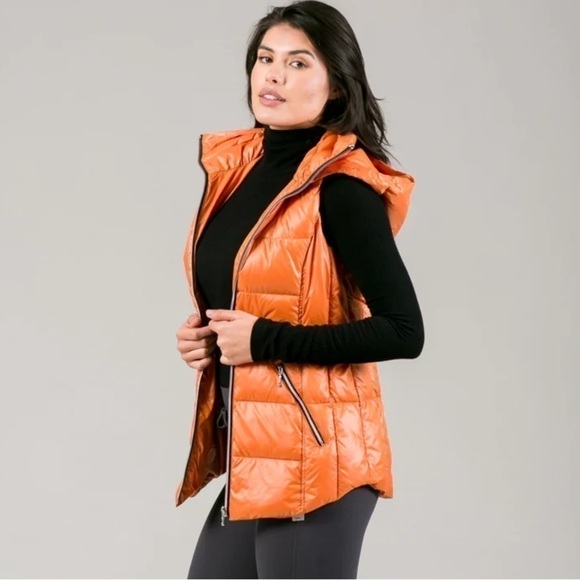 Anorak Short Hooded Quilted Vest in Burnt Orange Size S NEW - Picture 3 of 15